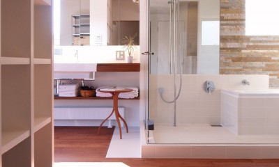 hippo_光ふりそそぐガラス張りの浴室を２階に (バスルーム)