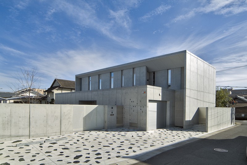 合同会社きど設計「kirishima-no-ie   屋根も壁も、コンクリート打放しの仕上げです。」