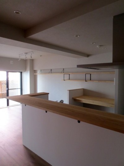 リビング・ダイニング・キッチン (大井町の家-新たな生活に合わせた間仕切壁の更新)