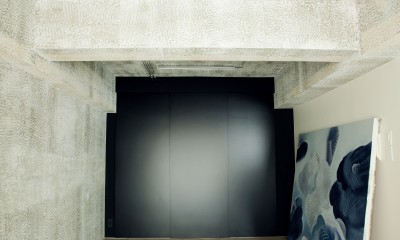 アトリエ｜名古屋のアトリエ～マスキング塗装を施した既存コンクリート壁～