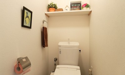 シンプルなトイレ｜猫と暮らす無垢フローリングの家