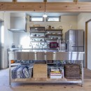 自然素材に囲まれた個性豊かな終の住処の写真 キッチン