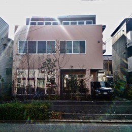 兵庫県尼崎市 株式会社M設備〜重量鉄骨造３階建て .緑溢れる新社屋の新築