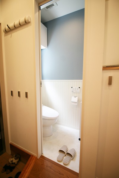 トイレ (TWIN SMALL HOUSE)