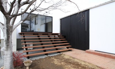 木造築30年「フルリノベーション+増築」で二世帯住宅に改築　OUCHI-23 (庭につながる子世帯のリビング)