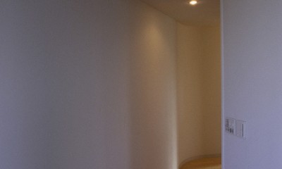 東京中野　ミニマル・シンプルな空間へマンションリノベーション (廊下)