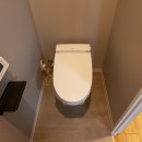 暮らしのシーンを彩る家の写真 高級トイレはしっかりと