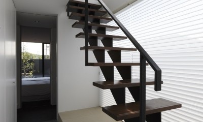 スチール製のスケルトン階段｜名古屋市H邸～STEP HOUSE