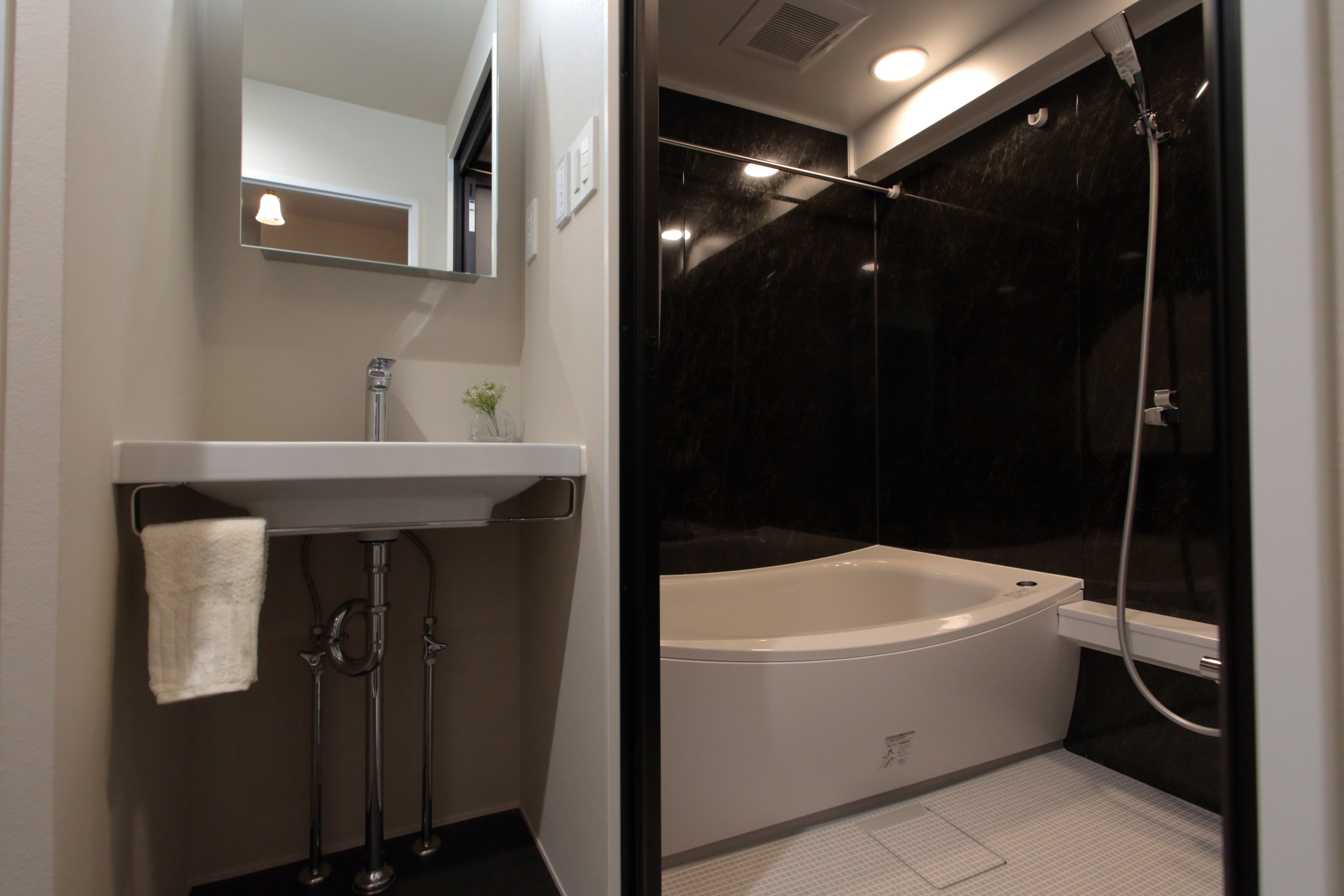 バス/トイレ事例：洗面室～バスルーム（自分らしい暮らしを形にした中古マンションリノベーション）