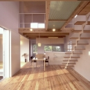 東松山のＬ型ボックス／Ｍｏさんの家の写真 スチールストリップ階段のあるﾘﾋﾞﾝｸﾞ･ﾀﾞｲﾆﾝｸﾞ