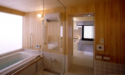 湯沢の住宅 (浴室)