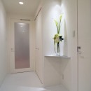 岡崎のマンション　– 斜めに切り取られた和室が空間の可能性を広げる –の写真 廊下