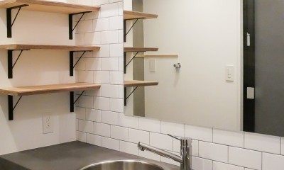 モールテックスキッチンのシンプルリノベーション (洗面室)