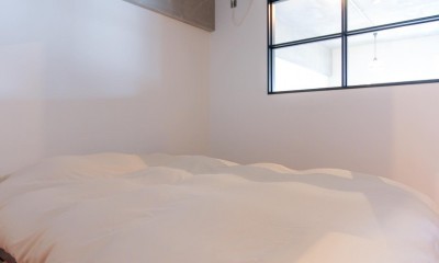 和洋折衷のインダストリアル空間 (寝室)