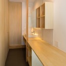 elnath/平面的、立体的な斜めの壁によって構成された空間を考えてみる。の写真 書斎・洗面