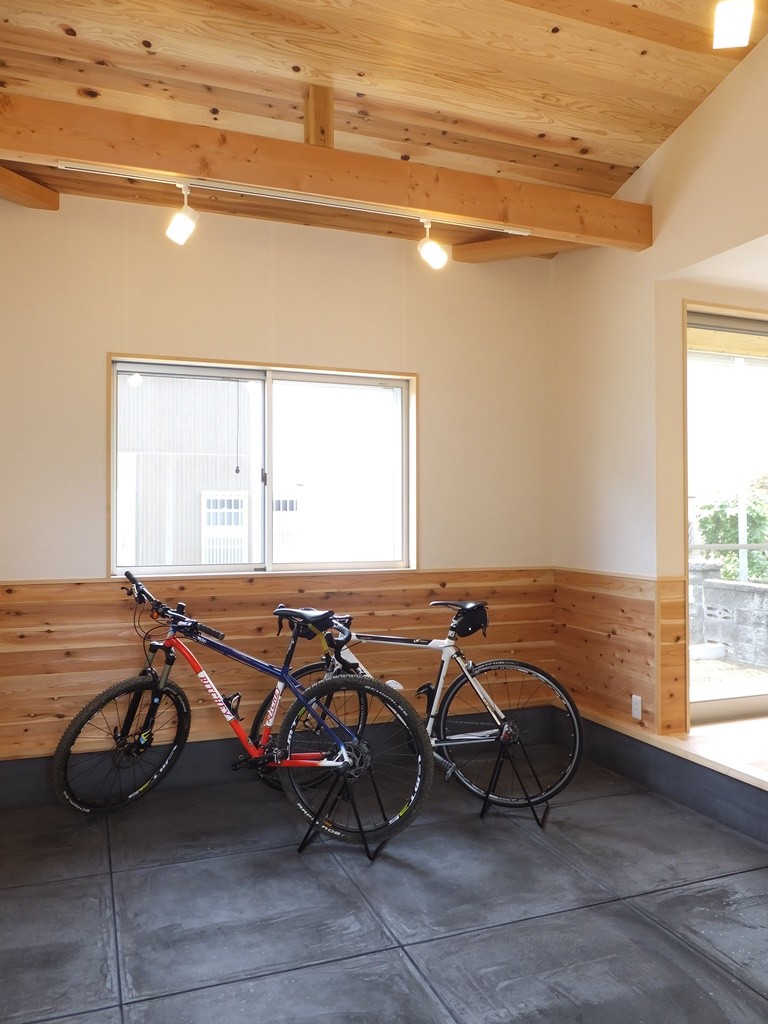 本橋  裕基「自転車と共に過ごせる土間リビングのある家　飯能市・S邸」