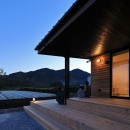清武町の家～素材感を愉しむ家～の写真 テラス（夕景）