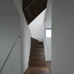 めぐる家-階段
