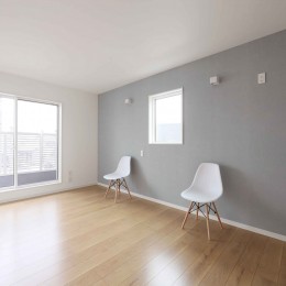 ウォークインクローゼット エアコン1台で家じゅう快適 デザイン性の高い高気密 高断熱の家 収納事例 Suvaco スバコ