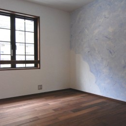 子供室壁塗りDIY (木造耐火構造の町屋～狭小地3階建ての住まい～)