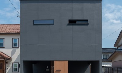 円光寺の家｜内部と外部が繋がるミニマルな住宅 (外観)