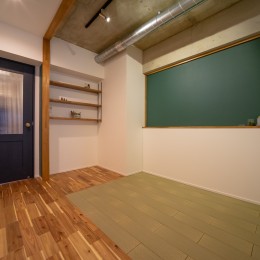 洋室4.7畳 (マンションリフォーム『Industrial styleと畳フローリングの融合』)