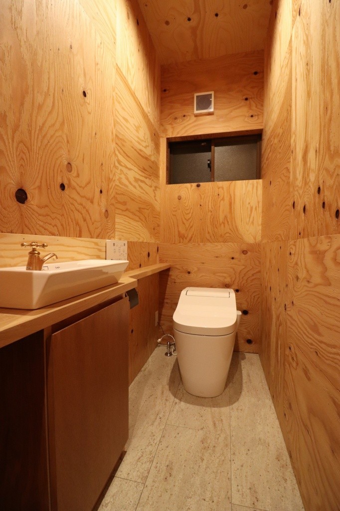 バス/トイレ事例：木の中のトイレ（「住む人が家を好きになる。」カスタマイズする家）
