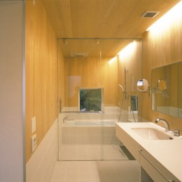 湯の山の住宅 (浴室)