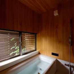 蓮田の家	－大きな窓とデッキのある二世帯住宅－ (桧風呂)