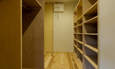 『上駒沢の家』プライベートを大切にした二世帯住宅 (シュークロゼット)