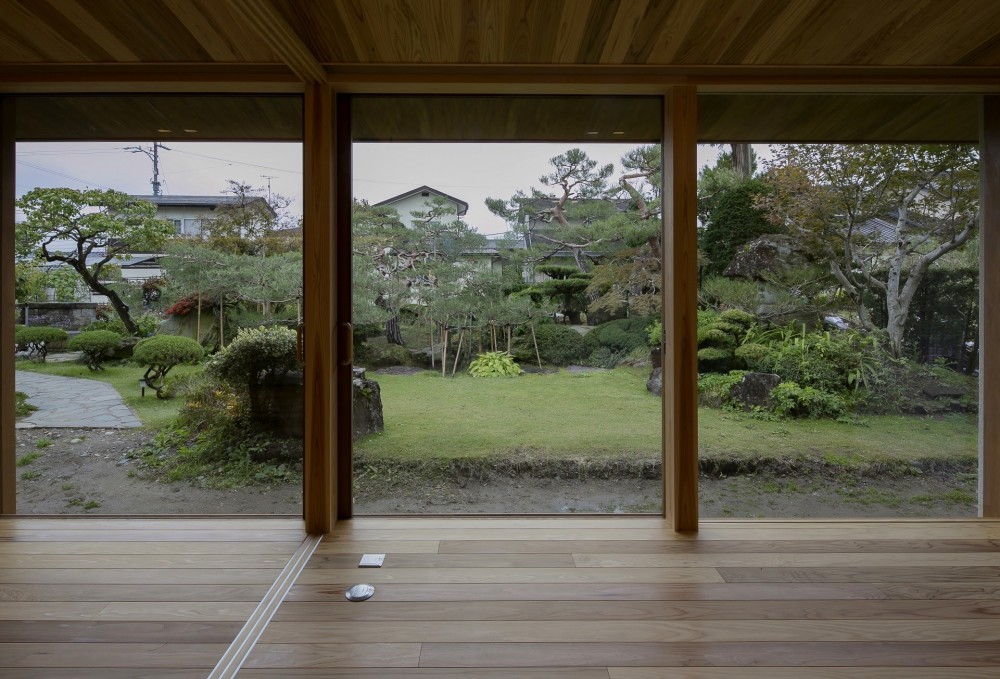 『上駒沢の家』プライベートを大切にした二世帯住宅 (リビングダイニング)