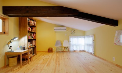 築50年木造の家-古きよき姿を残しながら住み継ぐリノベーション- (優しいパステルカラーの子供部屋)