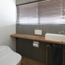 三世代同居の丈夫で使いやすい家　「Ｏ－Ｒｉｖｅｒ」の写真 トイレ