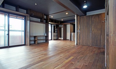 カグ　ノ　モリ　- 壁面全面造作家具のリノベーション - (書斎からキッチンへの眺め)