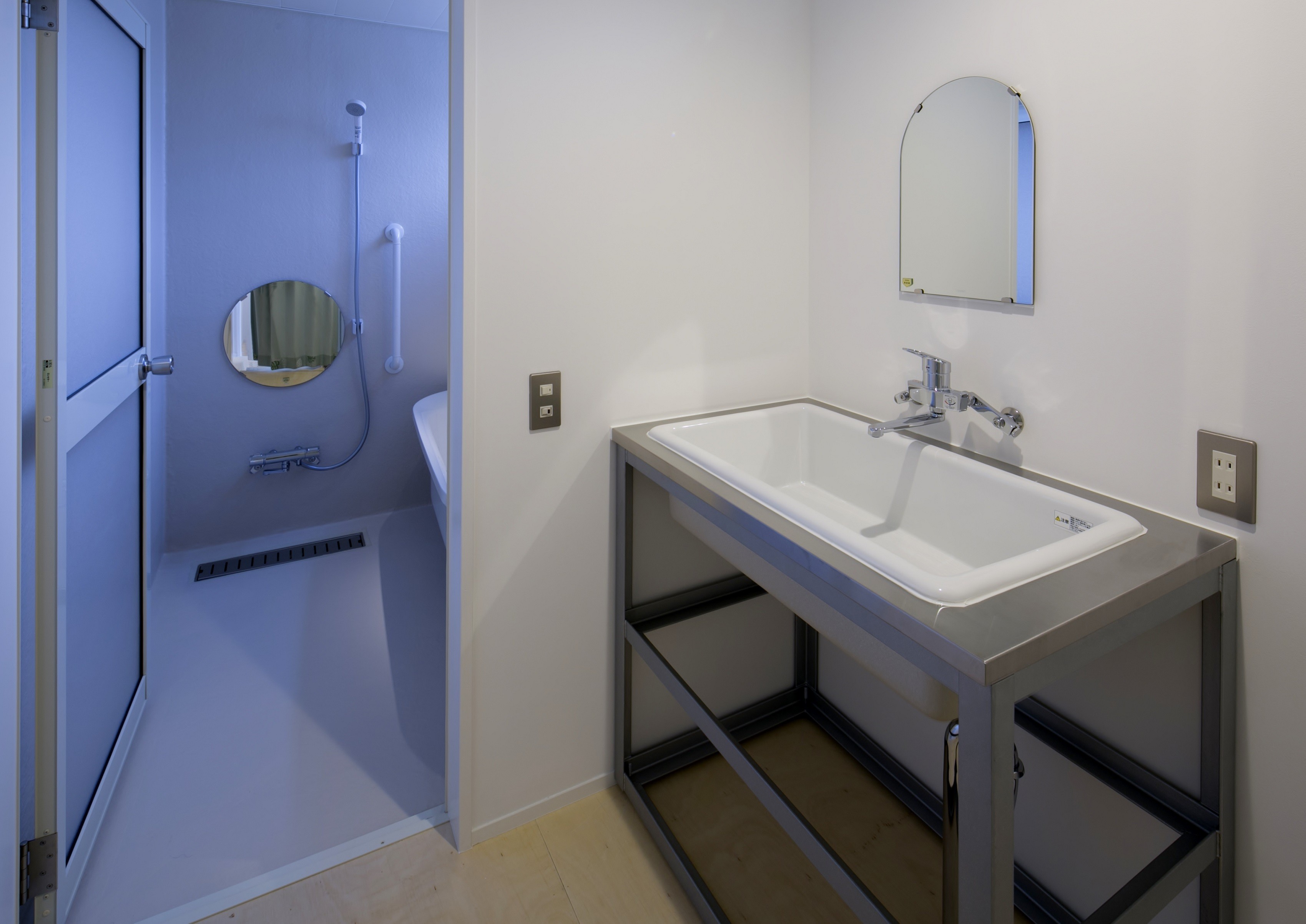 バス/トイレ事例：洗面脱衣室（『東口の家』新たなコンセプトを持った住まい）