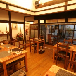 【茨木市 店舗】築80年の古民家を居心地良いカフェにリノベーション (店内 客席)