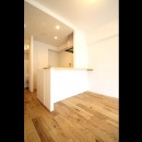 白×グレーで清潔感ある空間への写真 キッチン