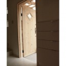 【大阪府】狭小物件を広く見せる光が特徴的な戸建て住宅の写真 玄関ドア