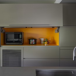御殿山・W house 〜オリジナルキッチンと造作家具が調和したマンションリノベーション〜 (kitchen)