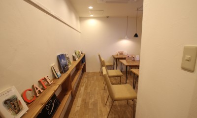 【大阪市 店舗】女性オーナーの雰囲気いっぱいのカフェ (通路)