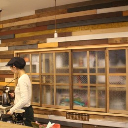 【大阪市 店舗】女性オーナーの雰囲気いっぱいのカフェ (カウンター)
