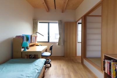 畳スペースと子供部屋 (埼玉県北鴻巣の家)