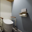 I様邸＿繋がる3世帯・4世代の暮らしの写真 トイレ