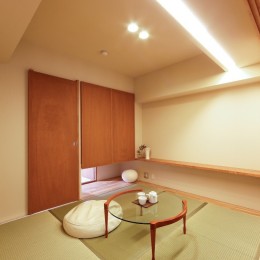 多目的な用途に対応できる和室の活用を再発見したデザイン 平屋の居心地をマンションリノベーションで 書斎事例 Suvaco スバコ