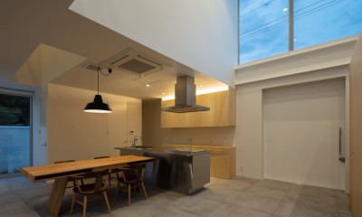 結崎の住宅 / House in Yuzaki (1階 LDK（夜景）)