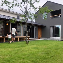 橋本の住宅 / 土間と縁側
