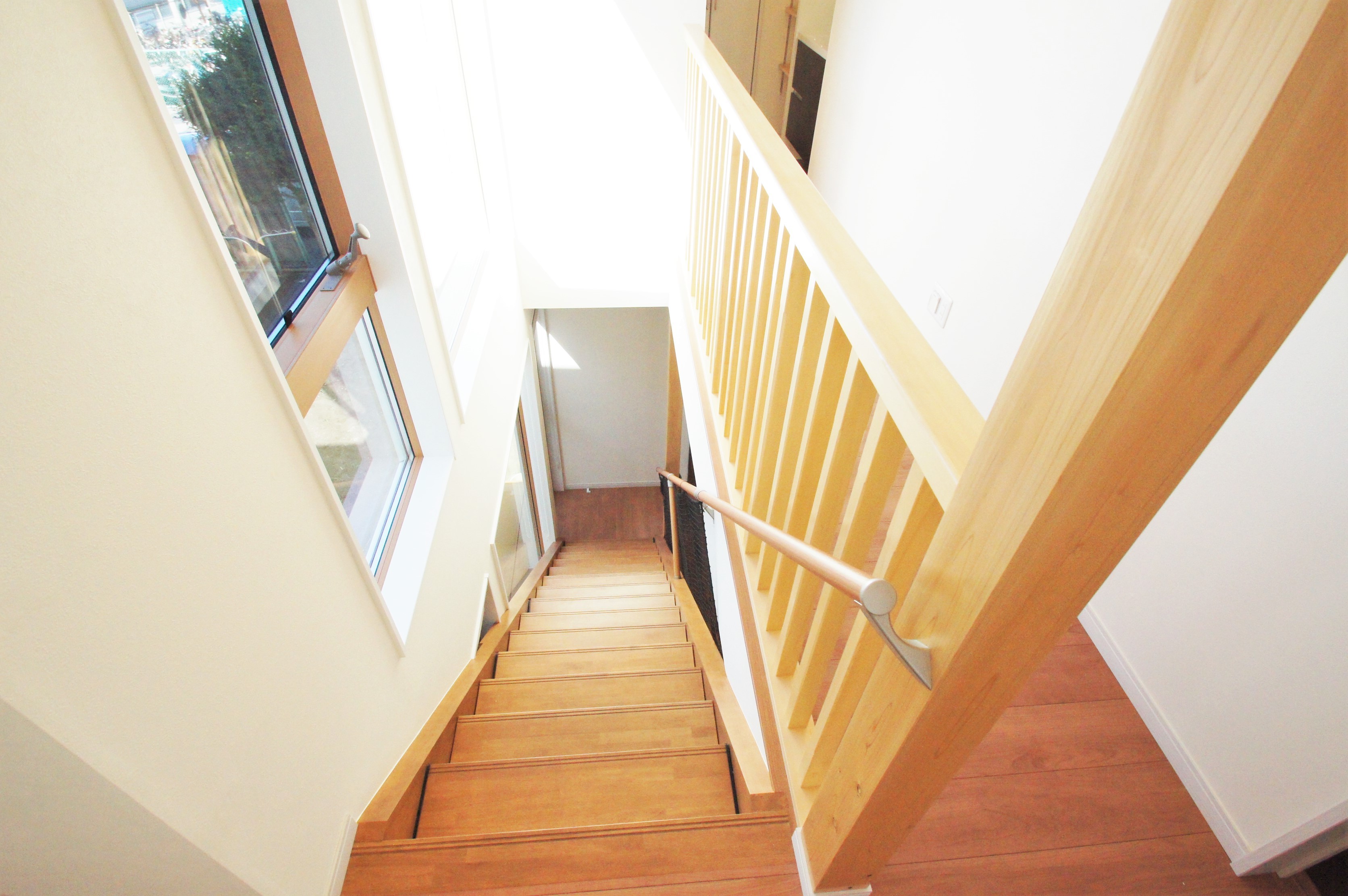 オープン階段 いってきます おかえり 家族がつながる家 リビングダイニング事例 Suvaco スバコ