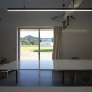 篠山市の小さな家／ONとOFFを切り替える職住一体の家の写真 キッチンからの景色