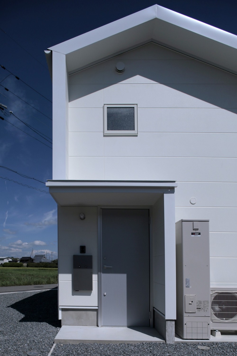 ニュートラル建築設計事務所「篠山市の小さな家／ONとOFFを切り替える職住一体の家」