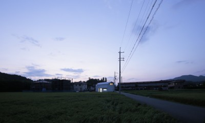 外観｜篠山市の小さな家／ONとOFFを切り替える職住一体の家